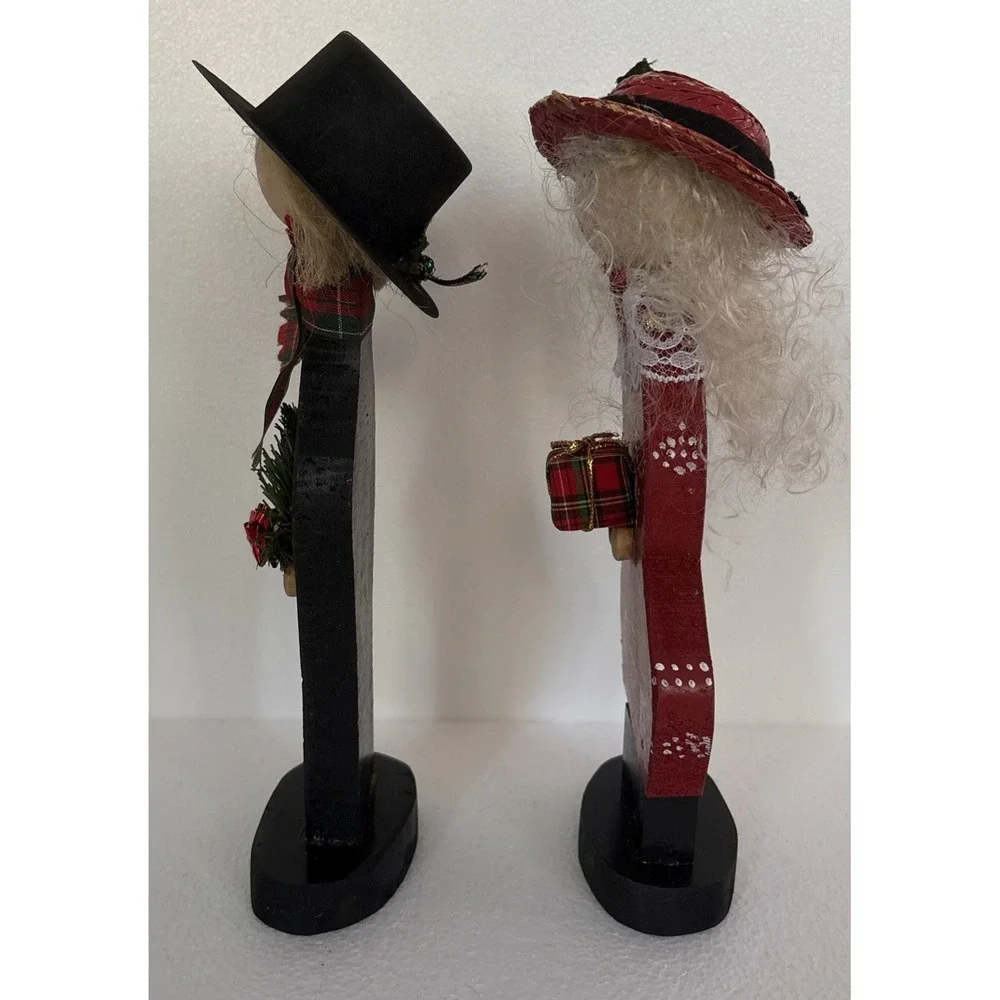 Wooden Family Christmas Carolers By Katherine Harris‎ & Carl 2000 Vintage